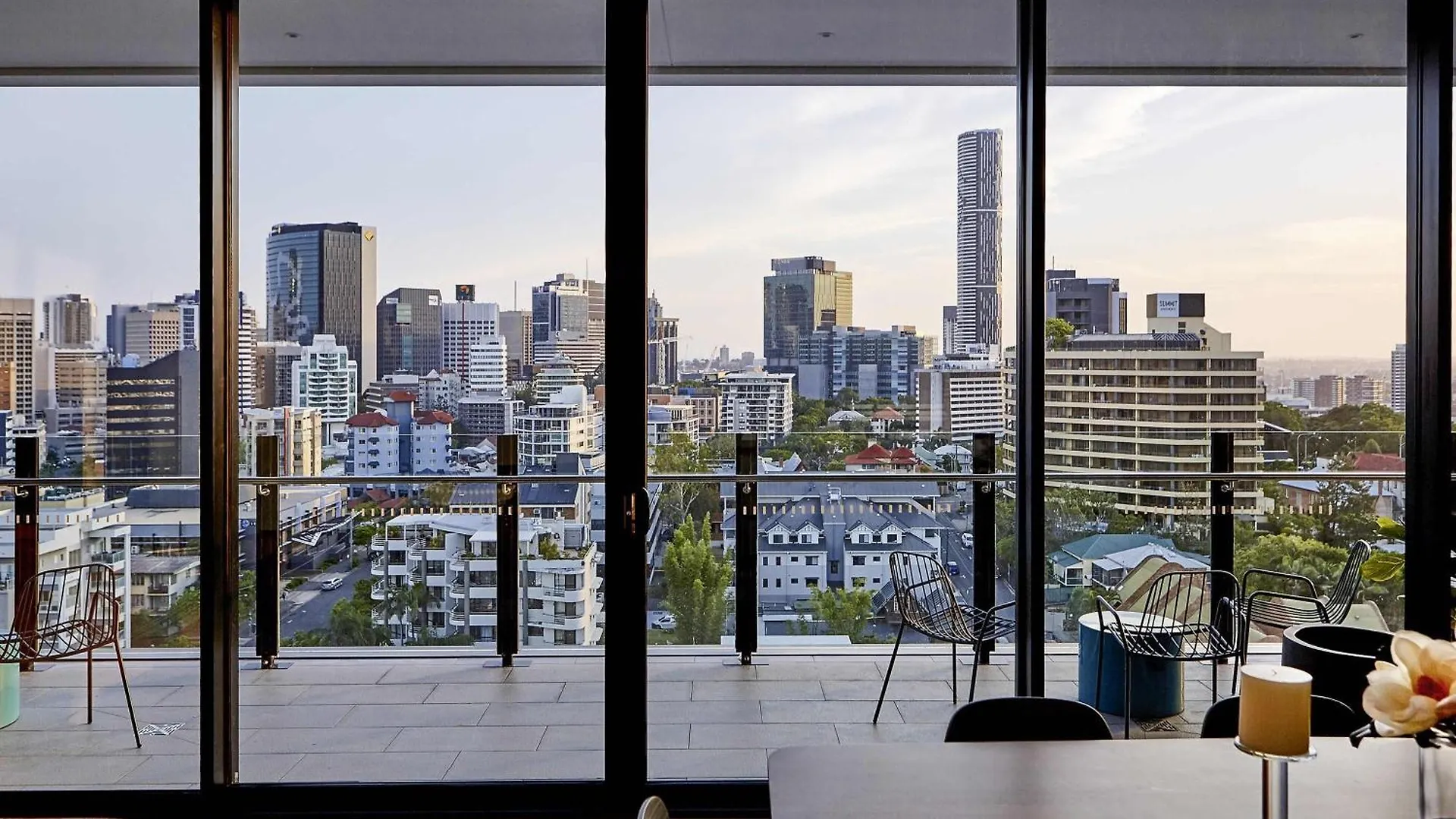 The Johnson Brisbane - Art Series Hotel